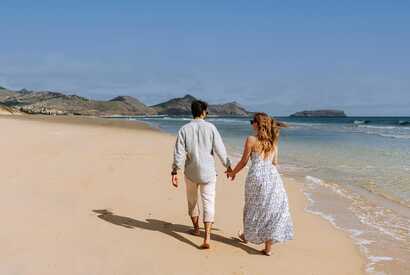 Strandspazierungang auf Porto Santo - wann sind Wetter und Klima ideal für einen Erholungsurlaub?