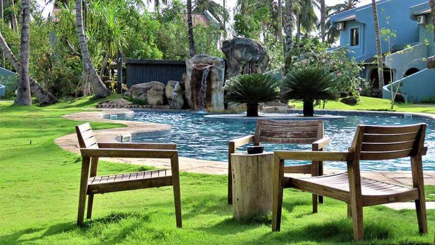 Omali-pool-338271161