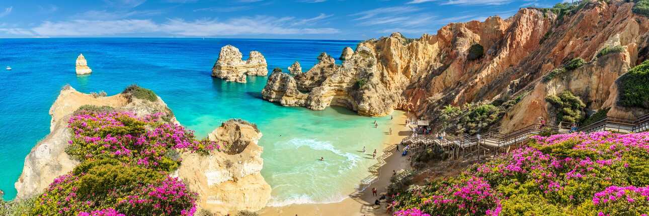 Portugal-Urlaub an den schönsten Stränden - Blick von den Felsen aufs Meer