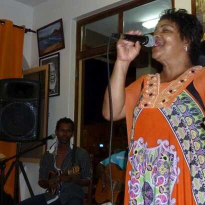 Kapverdische-nacht-in-mindelo-saengerin-liveband