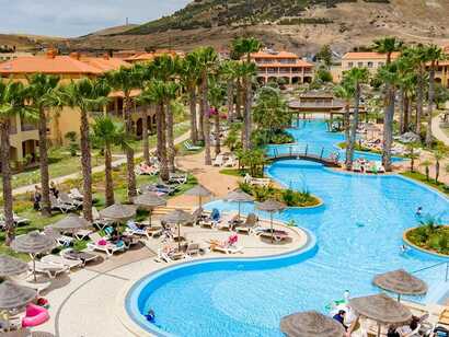 2-all-inclusive-hotel-porto-santo-outside-pool-1