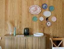 ANC Experience Resort auf Sao Miguel, stilvoll eingerichteter Innenraum mit rustikalem Flair und liebevollen Dekorationen – einladend und gemütlich für besondere Urlaubsmomente.