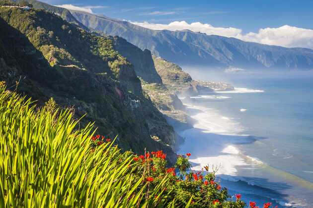Küstenwandern Madeira mit Wandertouren entlang der Küste der Blumeninsel