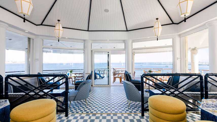 The-albatroz-hotel-galleryalbatroz bar1