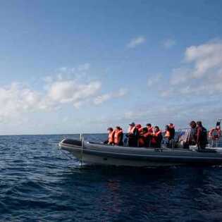 Bootstour-corvo-delfinbeobachtung