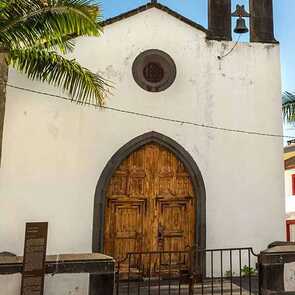 Capela-de-s-tiago-menor1-digital-travel-couple