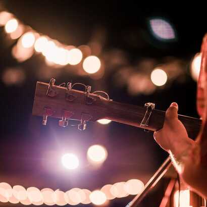 Gitarrist-live-musik-praia