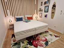Mil e Uma Noites auf Flores, gemütliches Zimmer mit modernem Design.