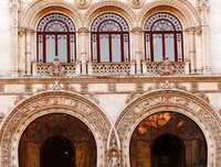 Der Rossio Bahnhof in Lissabon im manuelinischen Stil