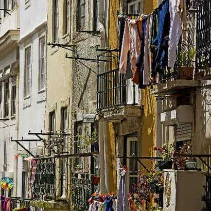 Das Alfama Viertel zählt zu den wichtigen Sehenswürdigkeiten in Lissabon