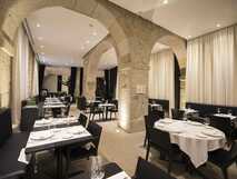 Carris Porto Ribeira Hotel- Leckere Speisen im Hotelrestaurant genießen