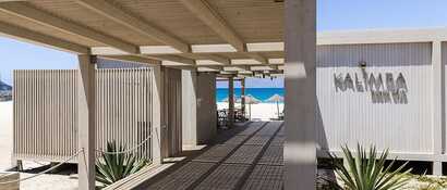 Gäste und Einheimische lieben den Stadtstrand von Mindelo auf der Insel Sao Vicene