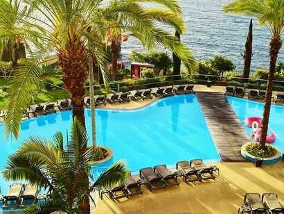 4-star-hotel-madeira-pool