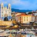 In Angra do Heroísmo erleben Sie Kultur, Tradition und Sehenswürdigkeiten wie die Kirche Santíssimo Salvador da Sé.