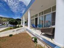 Mil e Uma Noites, moderne Unterkunft mit sonniger Terrasse und herrlichem Ausblick.