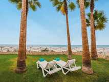 Voi Praia de Chaves Resort auf Boa Vista – Entspannen Sie in traumhafter Gartenlage mit Meerblick unter Palmen.