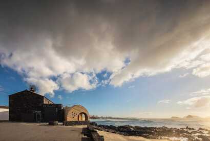 Sehr schön gelegen: die Cella Bar ist direkt am Meer