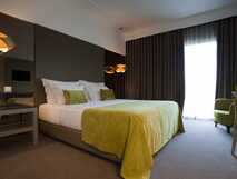 Stilvolles Doppelzimmer im Delfim Douro Hotel