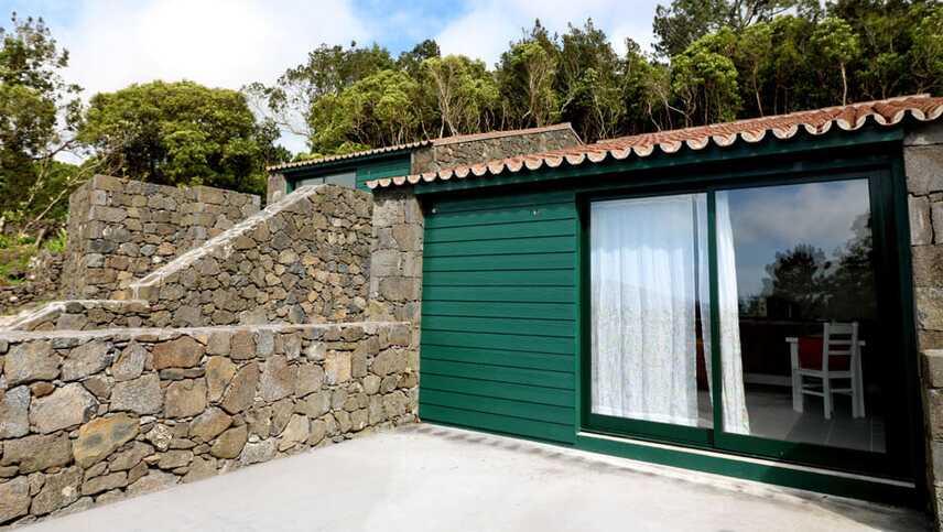 O-farrobo-ferienhaus-mit-terrasse-und-naturblick