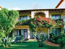 Gemütliches Hotel mit blühendem Garten und Terrasse – Ihr grünes Urlaubsparadies mit picotours.