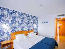 Hotel do Mar auf Sao Miguel, moderne und gemütliche Zimmer mit maritimem Flair für entspannte Urlaubstage.