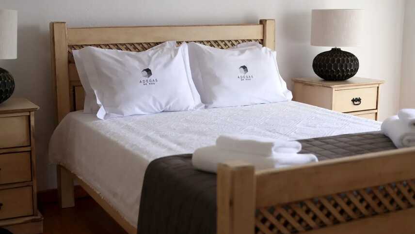 Adegas-do-pico-schlafzimmer3