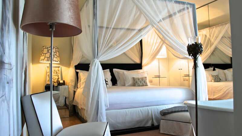 Carmo's Boutique Hotel Black white Suite 1