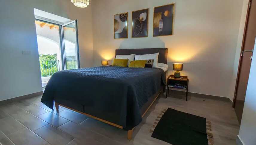 Black bed