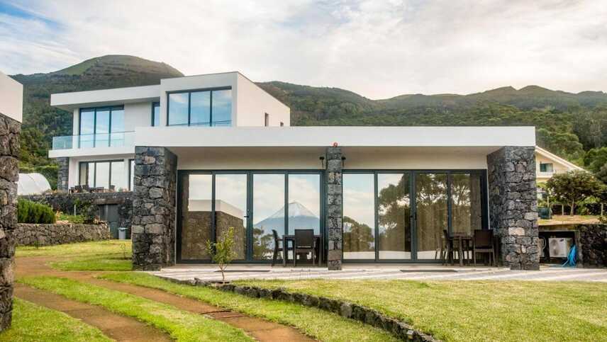 Make-it-happen-farm-pico-modern-nature-retreat