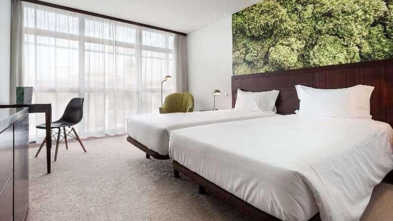 Neat-hotel-pdl-zimmer2