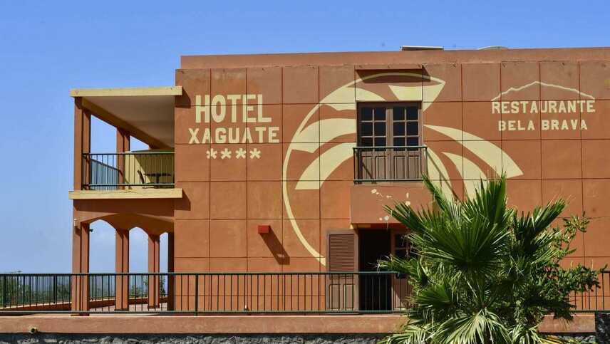 Hotel-bamboo-xaguate-aussenansicht