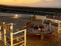 Guesthouse Spinguera Ecolodge auf Boa Vista, gemütliche Outdoor-Sitzecke mit rustikalem Charme