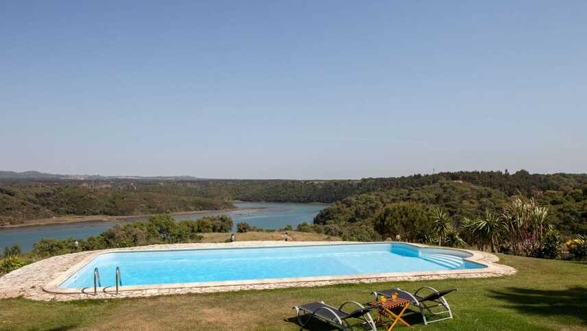 Monte do Zambujeiro Pool