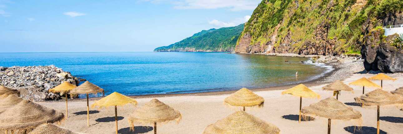 Geheimtipp: Der Azoren Strand von Povoacao im Südosten von Sao Miguel