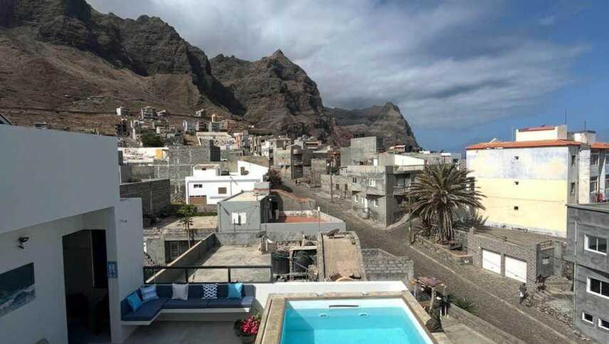 Ed3d2eb2-834f-45b8-a02e-3a894604011b