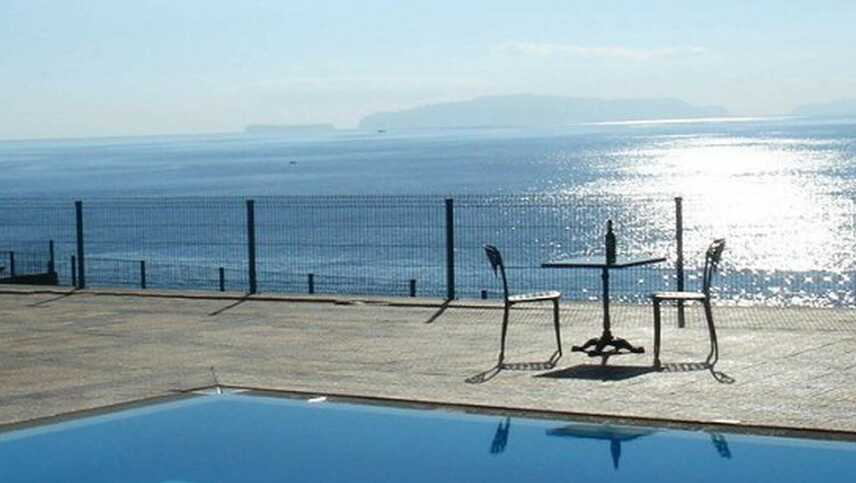 16 Swimming Pool web 4000