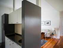 Furnas Lake Villas – stilvolle und moderne Unterkunft mit offener Wohnküche und gemütlichem Wohnbereich auf Sao Miguel.