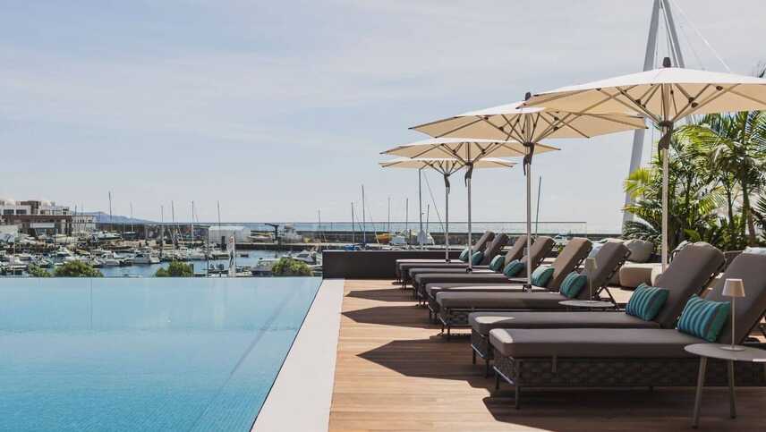 Marina-atlantico-hotel-pool-marina-aussicht