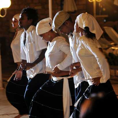 Tanzauffuehrung-live-show-praia