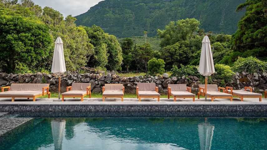 Hotel-aldeia-da-cuada-pool-terrasse