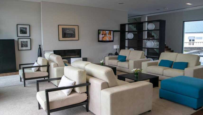 Hotel-das-flores-lounge