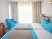 Oasis Atlantico Praiamar Hotel -Helles Zimmer