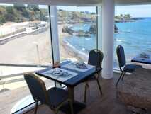 Vinha D´Areia Beach Hotel – Stilvolles Restaurant mit spektakulärem Blick auf den schwarzen Sandstrand und das kristallklare Meer von Sao Miguel.