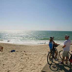 Typisch-portugal-berge-und-meer