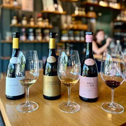 Ba50e850-2a1e-48e4-8ac1-81eb39426233 large