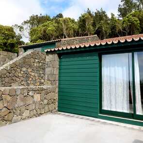 O-farrobo-ferienhaus-mit-terrasse-und-naturblick
