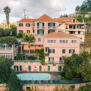 Villa-alto-boutique-hotel-pool-garten