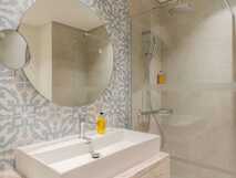 Hotel Galosol-Modernes Bad