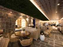 Casa Hintze Ribeiro Aparthotel auf Sao Miguel, stilvoller und gemütlicher Lounge-Bereich mit modernem Design und einladender Atmosphäre, perfekt zum Entspannen und Genießen.