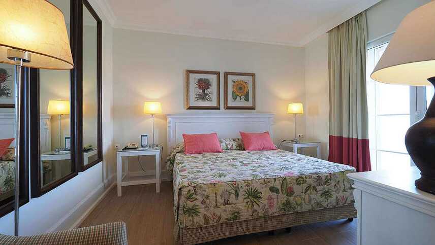 Azoris-faial-garden-superior